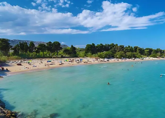 How Beach,Modern Apartment Close To The Beach,Wifi